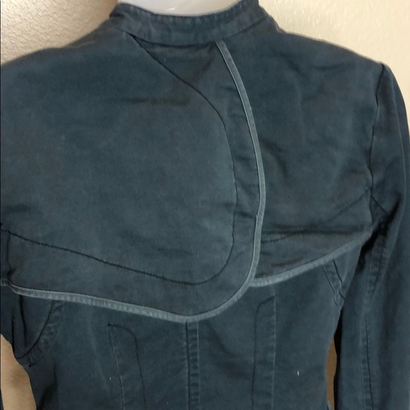 Blue cute ruffled womens coat. - Picture 7 of 8